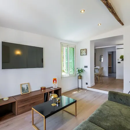 Bright 3 Close To Place Massena Apartment