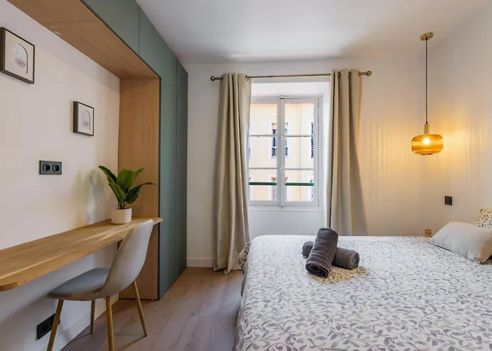 Bright 3 Close To Place Massena Nice